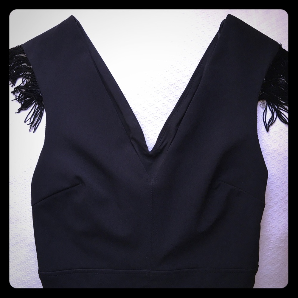 Sexy Zara LBD with fringed sleeves!!💋